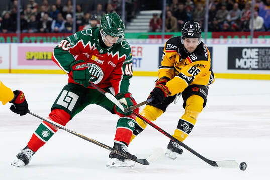 Frölundas Jacob Peterson och Luleås Mathias Bromé