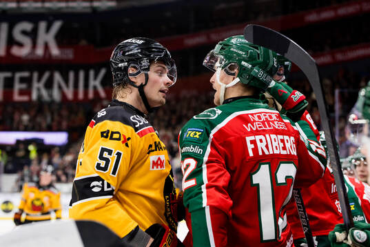 Luleås Markus Nurmi och Frölundas Max Friberg