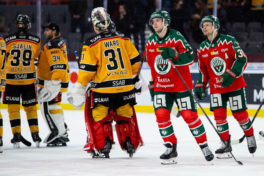 Frölundas Henrik Tömmernes och Nicklas Lasu  deppa