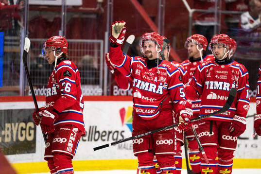 Timrås Jonathan Dahlén jublar