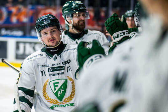 Färjestads Luke Philp jublar