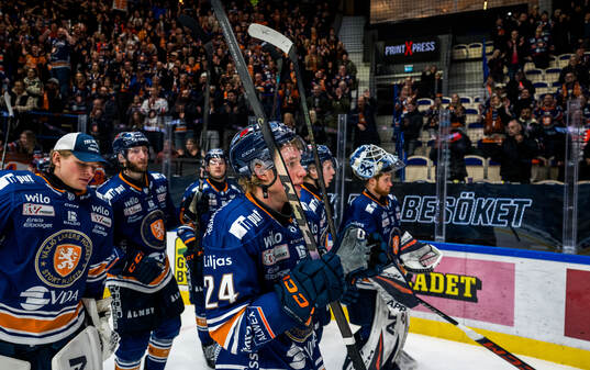 Växjös Karl Henriksson jublar