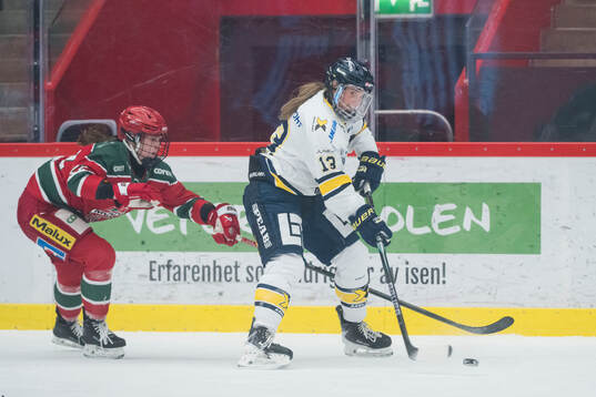 HV71s Julia Nearis