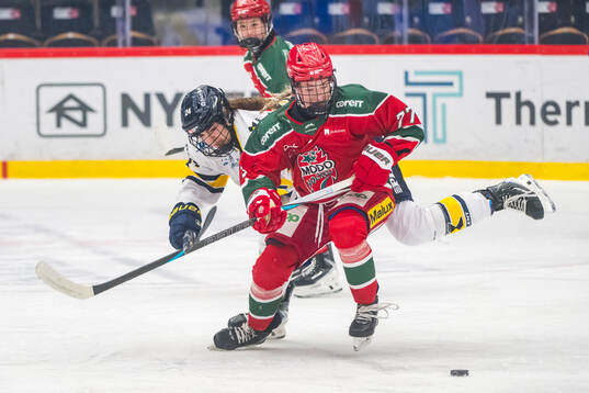 Modos Neena Brick och HV71s Adriana Van De Leest