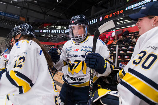 HV71s 13 Julia Nearis