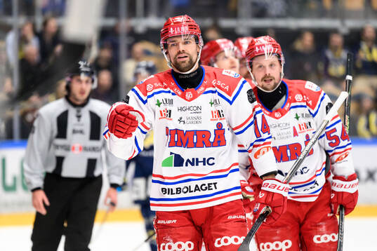 Timrås Emil Pettersson jublar