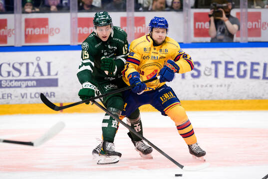 Färjestads Jack Berglund och Djurgårdens Jesper Pettersson