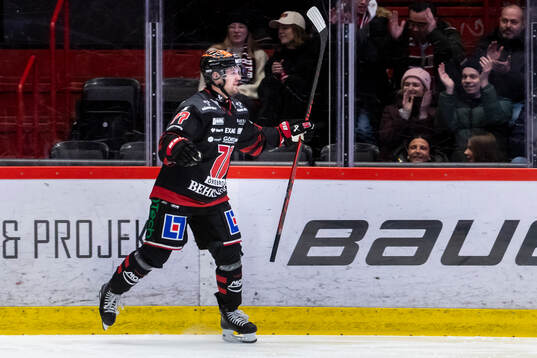 Örebros Teemu Turunen jublar vid 1-1