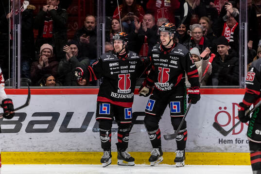Örebros Teemu Turunen jublar vid 1-1