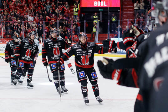 Örebros Kalle Kossila jublar