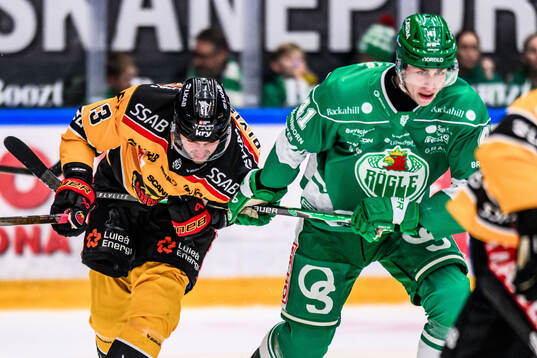 Luleås Eetu Koivistoinen och Rögles Simon Zether