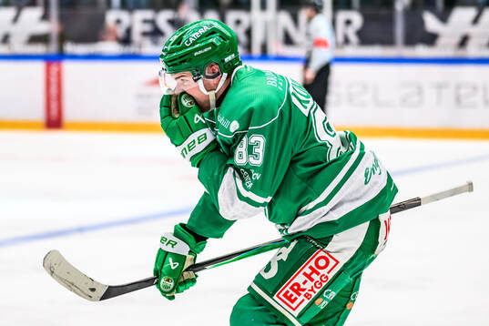 Rögles Karson Kuhlman jublar
