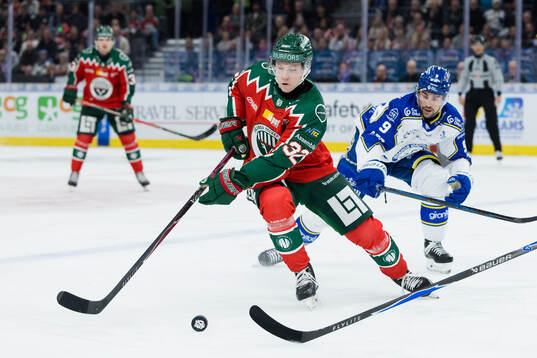 Frölundas Noah Hasa och Leksands Gabriel Fortier