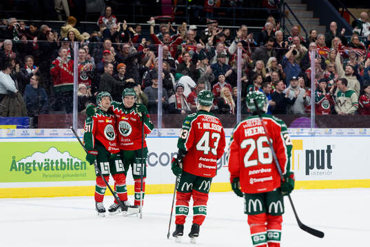Frölundas Max Lindholm och Nicklas Lasu jublar