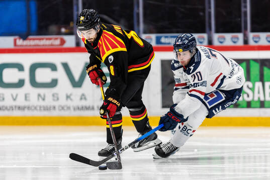 Brynäs Bobby Trivigno och Linköpings Fredrik Karlström