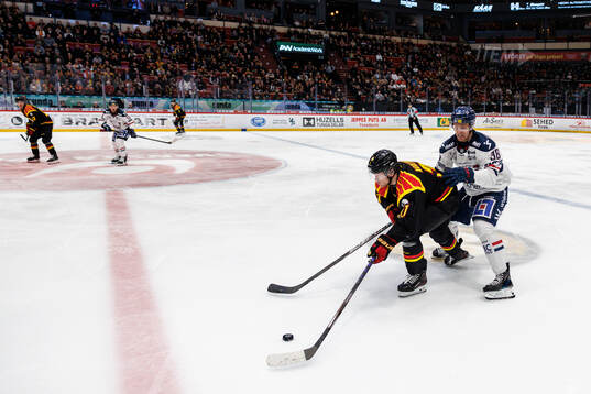Brynäs Mattias Norlinder och Linköpings Johan Södergran