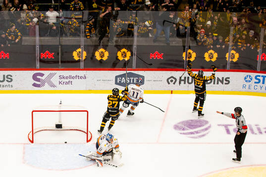 Skellefteås Pär Lindholm jublar