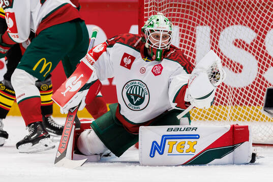 Goaltender Lars Johansson of Frölunda