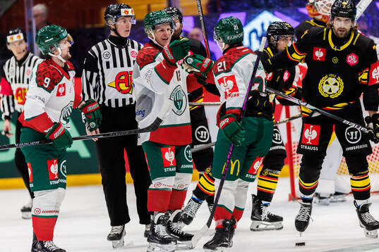 Max Friberg and Jere Innala of Frölunda celebrate