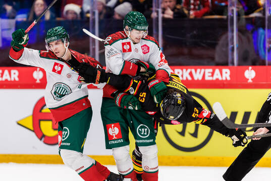 Henrik Tömmernes, Filip Cederqvist of Frölunda and Luke