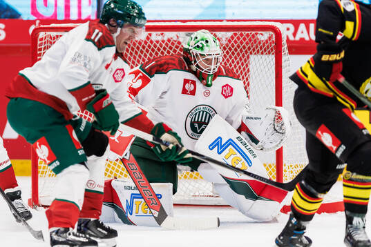Goaltender Lars Johansson of Frölunda