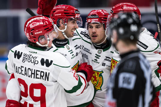 Moras Marcus Karlström jublar