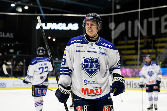 Karlskogas Andre Edvardsen Simen deppar