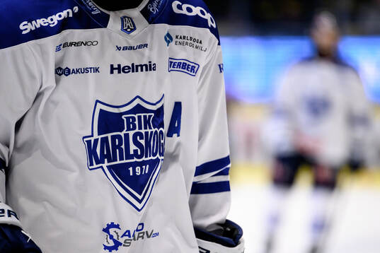 Karlskogas klubbmärke på matchtröja