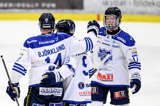 Karlskogas Åke Stakkestad jublar