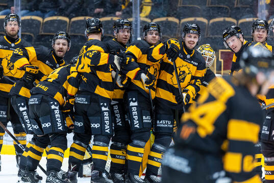 Skellefteås spelare på uppvärmningen