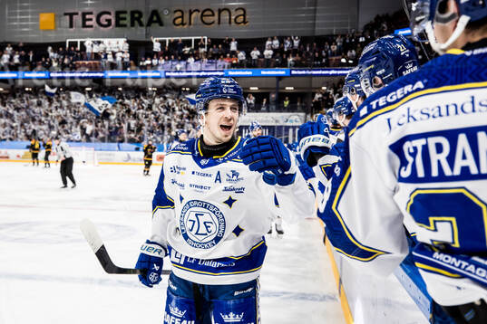 Leksands Arvid Eljas jublar