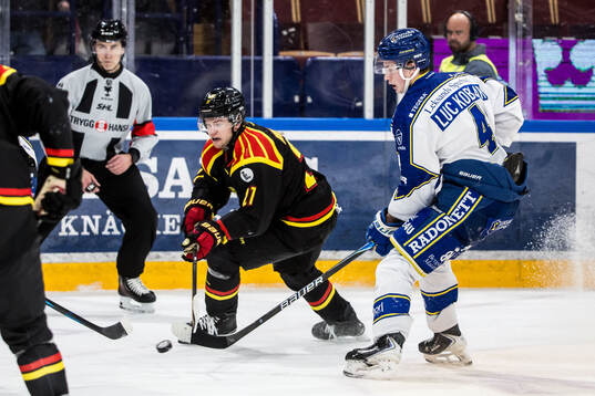 Brynäs Mattias Norlinder och Leksands Tinus Luc Koblar