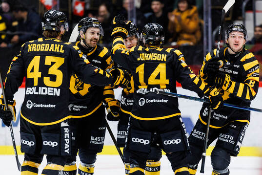 Skellefteås Oliver Okuliar jublar