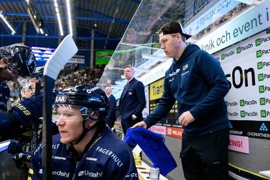HV71s materialare Niklas Pedersen