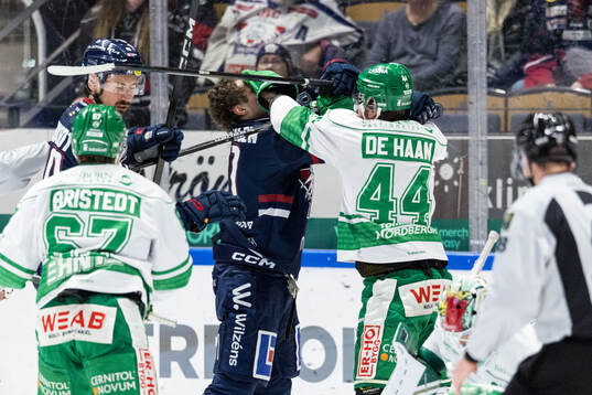 Linköpings Eskild Bakke Olsen och Rögles Calvin De Haan