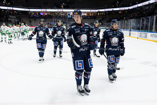 Linköpings Loke Krantz och Zion Nybeck deppar