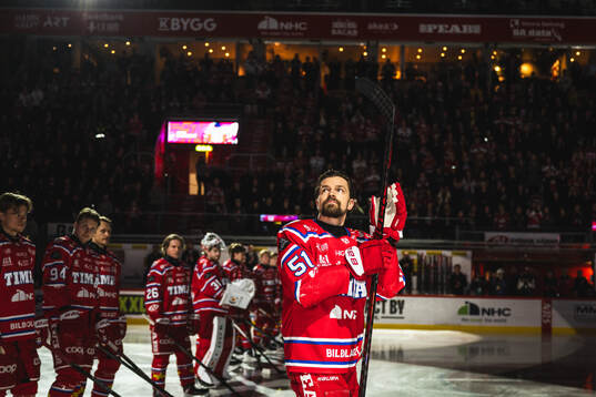 Timrås Anton Lander hyllas för sina 400a matcher i klubben