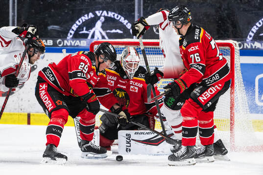 Luleås Erik Gustafsson och målvakt Matteus Ward