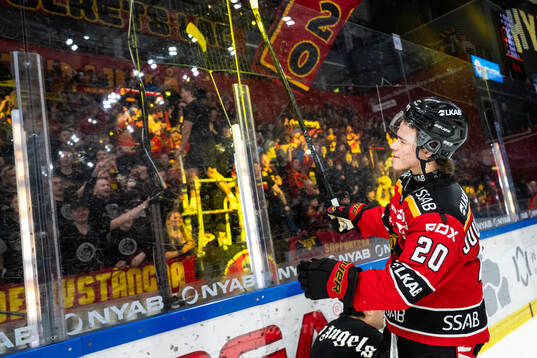 Luleås Casper Juustovaara Karlsson jublar