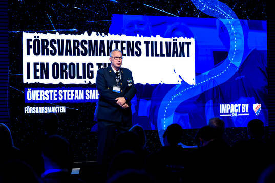 Överste Stefan Smedman, Försvarsmakten
