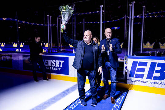 Leksands assisterande general manager Christer Siik hyllas