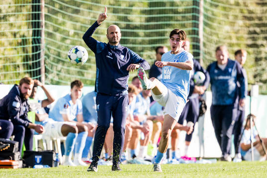 Head coach Miguel Angel Ramirez and Vicente Ponnert Hidalgo