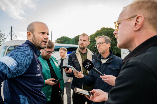 Head coach Miguel Angel Ramirez of Malmö FF is being