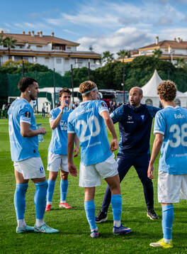 Head coach Miguel Angel Ramirez of Malmö FF talks with the