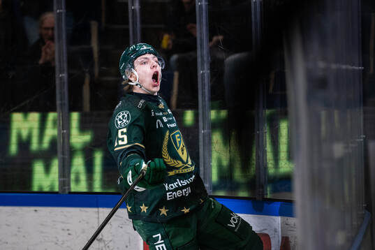 Färjestads Jack Berglund jublar