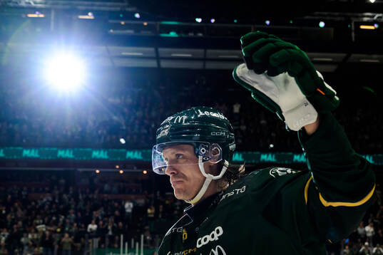 Färjestads Magnus Nygren jublar