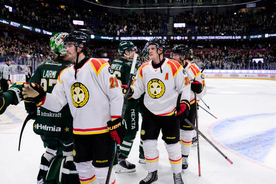 Brynäs Axel Andersson och Jakob Silfverberg deppar