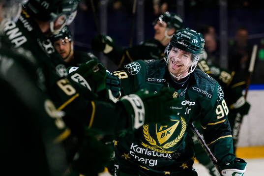Färjestads Marian Studenic jublar