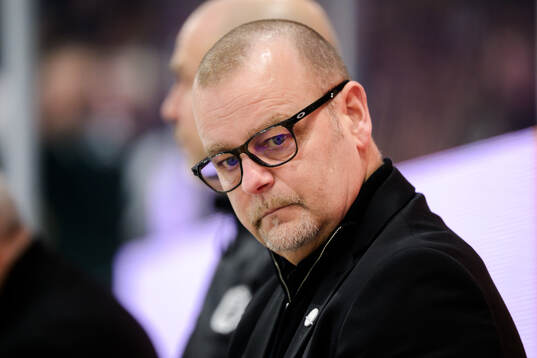 Brynäs tränare Niklas Gällstedt deppar