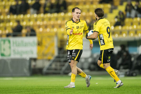 Elfsborgs Frode Aronsson och Arber Zeneli jublar